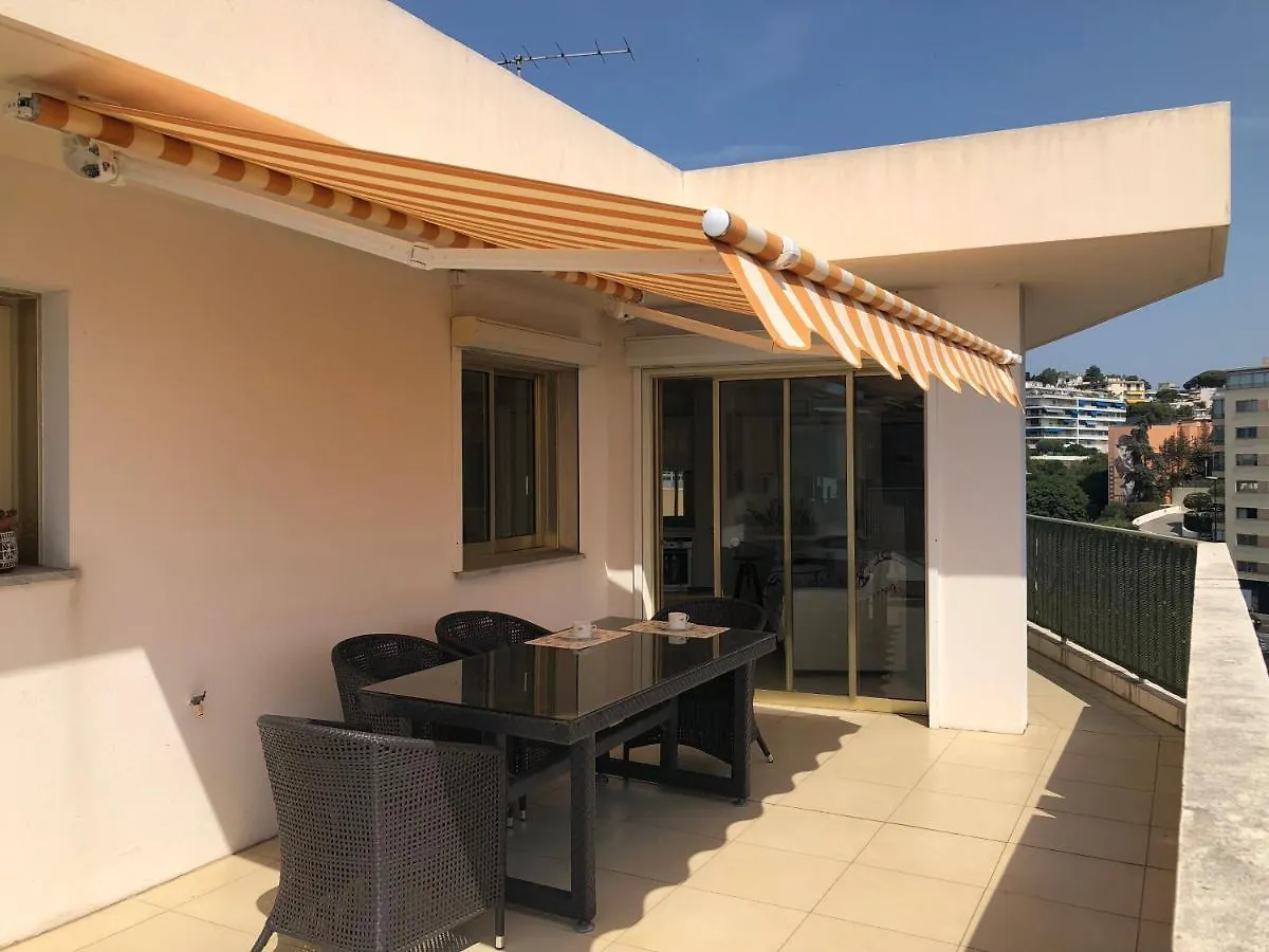 Apartment Esterel Terrasses, Roof Top, Plage, Parking Payant Cannes France
