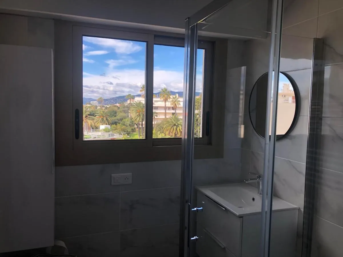 Apartment Esterel Terrasses, Roof Top, Plage, Parking Payant Cannes France